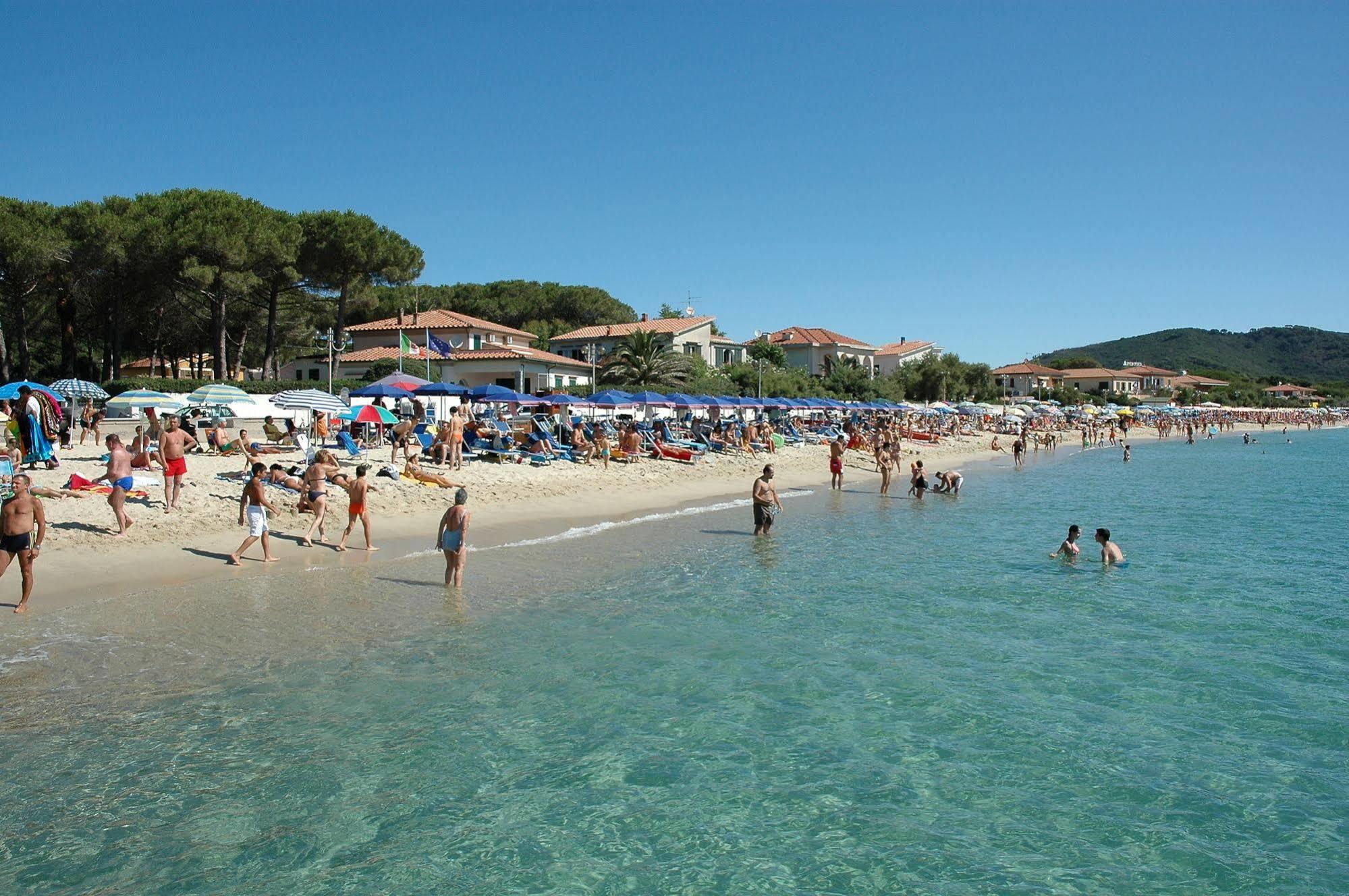 Hotel Mistral Marina di Campo Exterior photo
